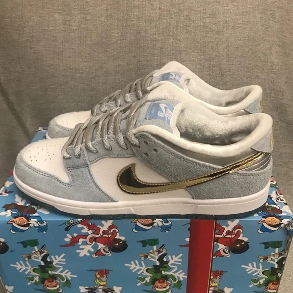 Nike SB Dunk Low Pro QS White/Metallic Gold Nike SB Dunk Low Pro QS : White/Metallic Gold : (Sean Cliver  main image 2